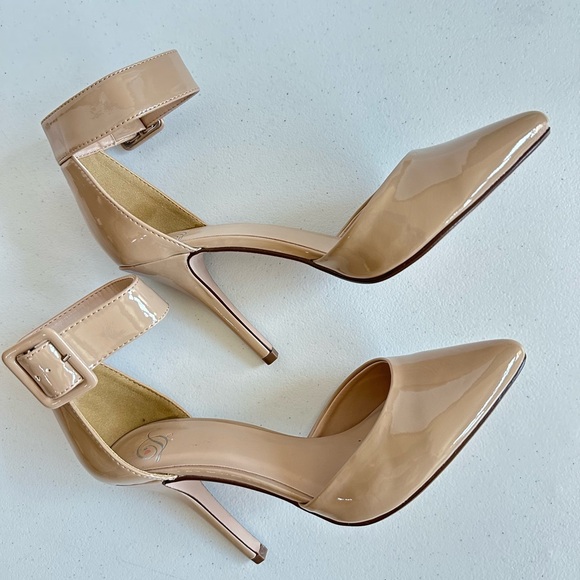 Delicious Women’s Nude Pointy Toe Ankle Strap Heel Size 9 - Picture 4 of 10